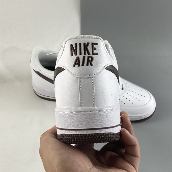 Nike Air Force 1 '07 Low Colore del mese Bianco DM0576-100