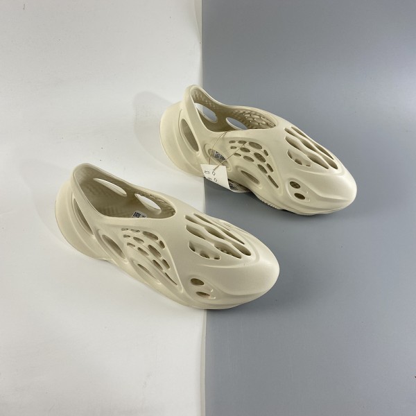 adidas Yeezy Foam Runner Sand - FY4567