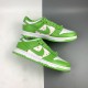Nike SB Dunk Low Supreme Stars Mean Verde (2021) scarpe DH3228-101