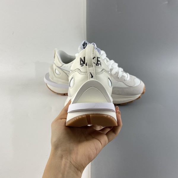 Nike Vaporwaffle Sacai Sail Gum - DD1875-100
