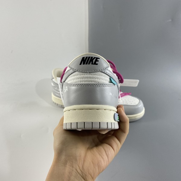 Off-White x Nike Dunk Low 30 of 50