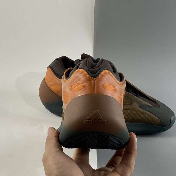 Yeezy 700 V3 'Copper Fade' GY4109